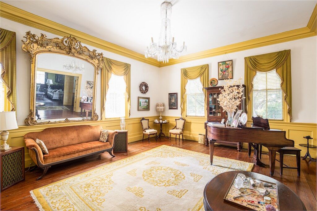 Mary Man House living room